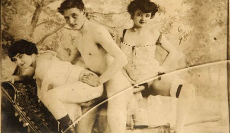 Толық метражды орыс порно фильмін қараңыз