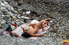 Blowjob on the publick beach - what can be better? Image 1